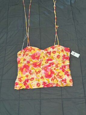 Old Navy yellow floral crop top with adjustable straps Size M #floral #croptop